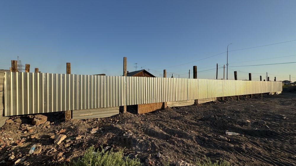 Продам землю с постройкой