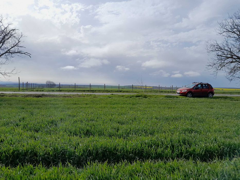 Продавам парцел преди с. Яребична 4дек с разрешително за строеж