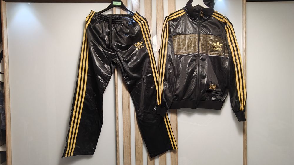 Trening + Bluza  Adidas Originals Chile62 S