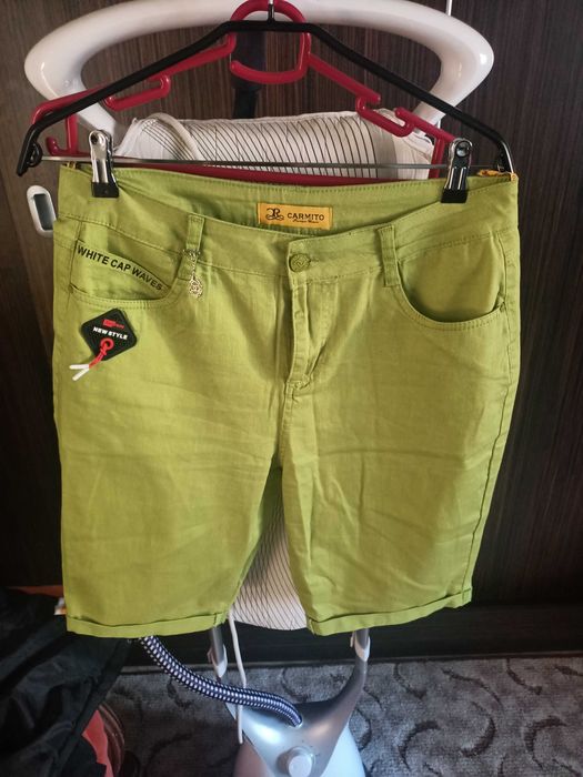 Vând pantaloni scurți dama noi