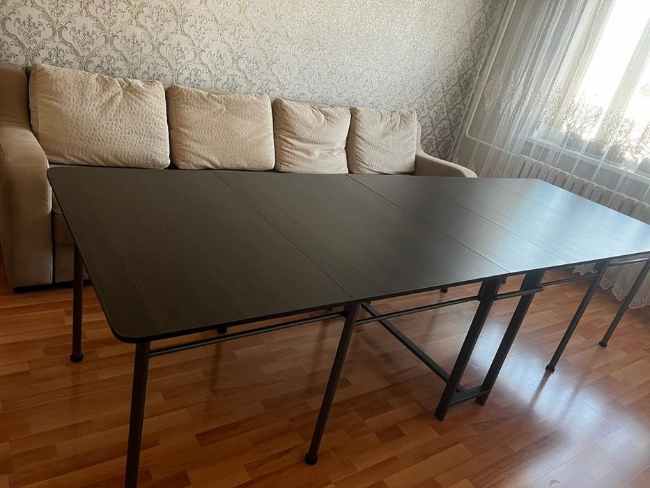 Стол большой в отличном состоянии