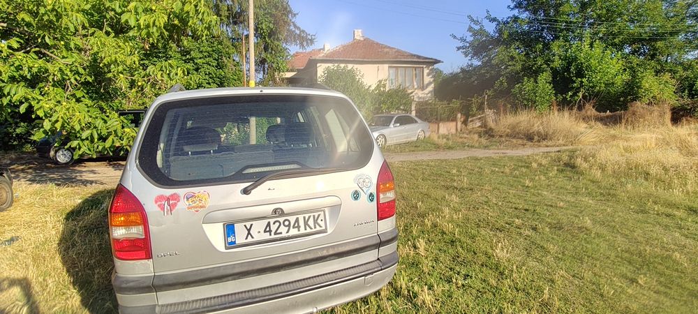 Опел Зафира 2000 година