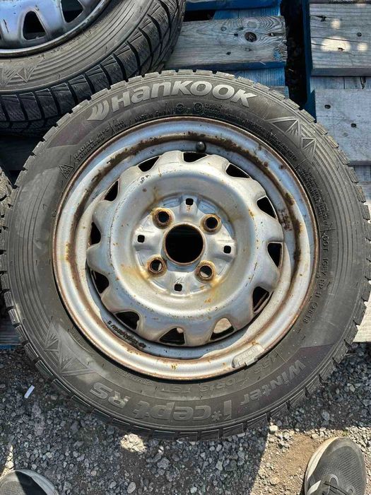 3 броя зимни гуми 155/70/13 комплект с джанти