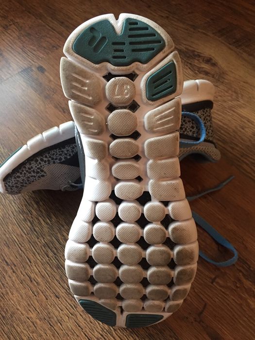 Дамски маратонки FILA-19лв!