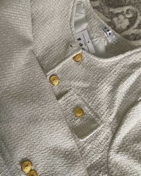 Стильная одежда в отличном виде