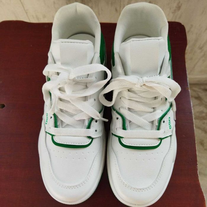 Кроссовки с удобной колодкой.