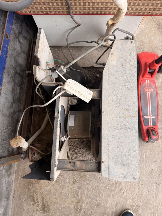 Vitrina xaladin sotiladi ishlashlari zor