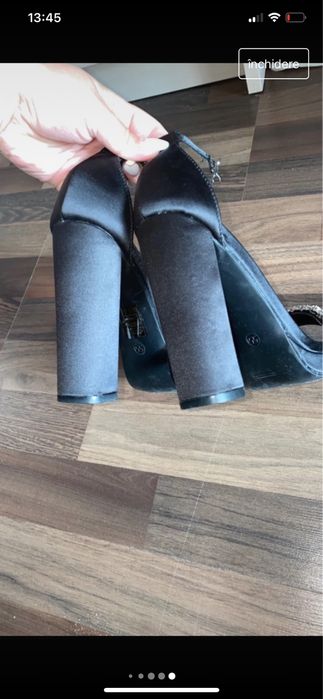 Sandale ca noi, purtate 2 ore