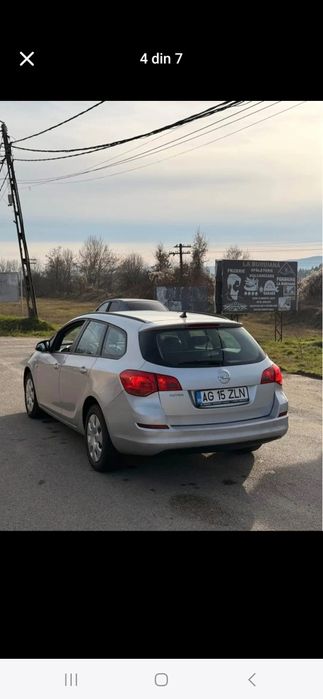 Vând Opel astra j