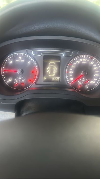 Audi Q3 Quattro 2012 2.0 tdi 177 cai stronic