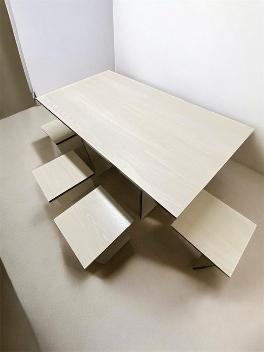 стол и стулья новый Астана