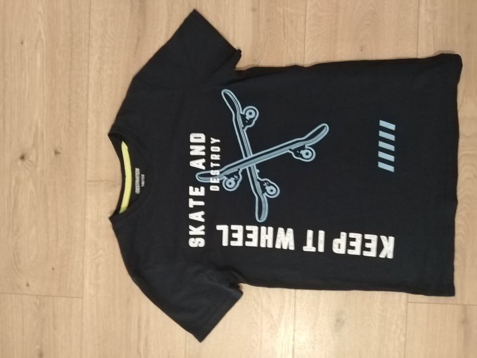 Тениски за момче 134-140 см.