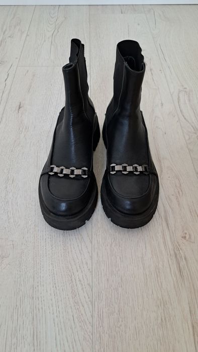 Vând ghete piele marca Eva Longoria