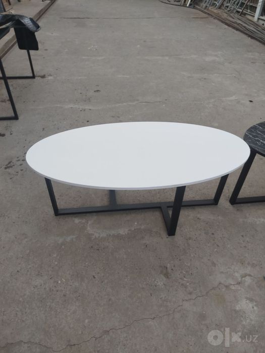 Jurnalniy stol loft