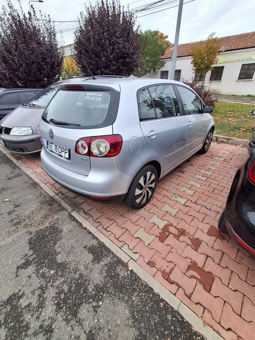 INCHIRIEZ Golf 5 plus 1.9 diesel