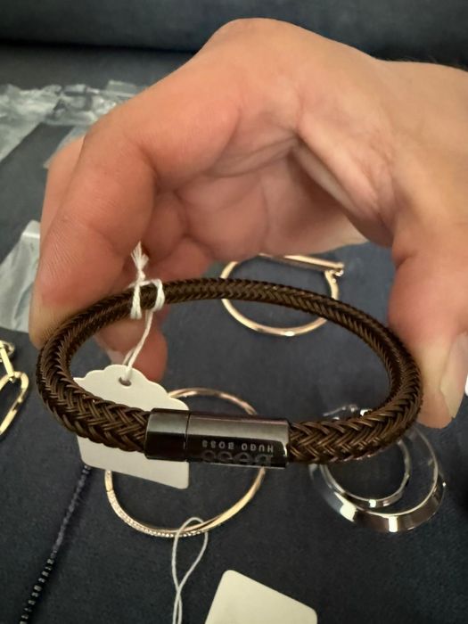 Hugo Boss Гривни и обици