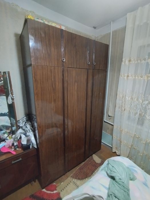 Продается шкаф в спальню