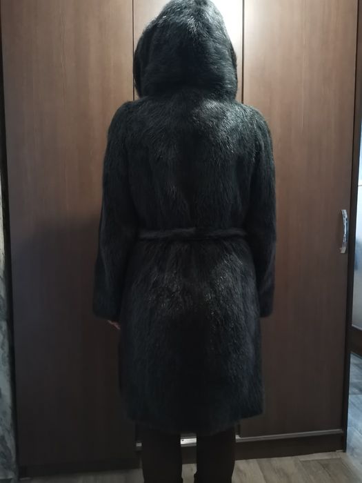 Продам шубу из нутрии