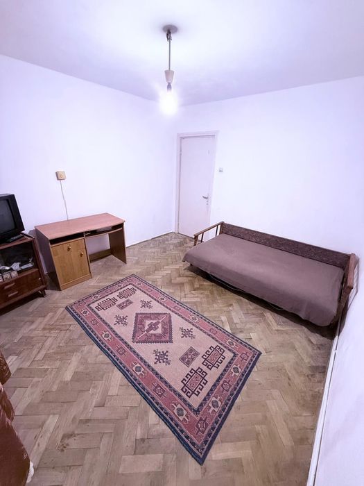 Apartament cu 2 camere  !Târgu Jiu, zona centrală, Strada Unirii !
