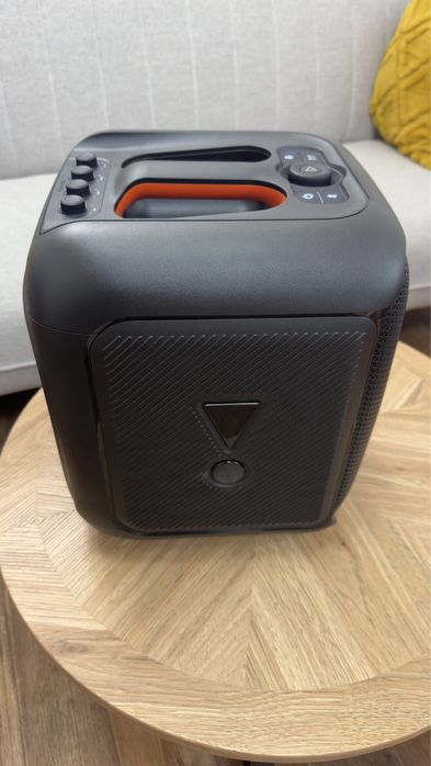 Jbl partybox encore с микрофоном