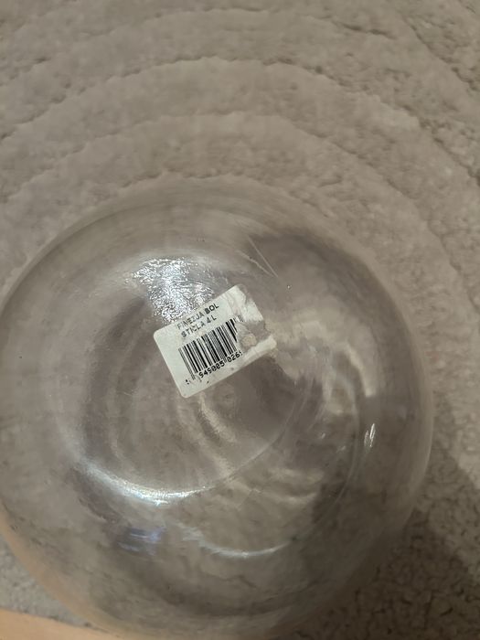 Vand bol pentru pesti impreuna cu 2 plante decorative si  o ascunzatoare tun