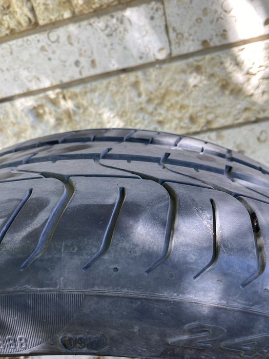 Продавам Pirelli P ZERO – 245/35 ZR20