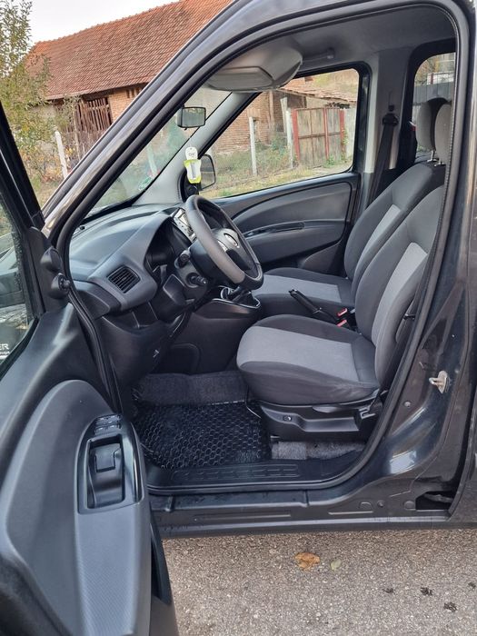 Vând Fiat Doblo 2.0 Motorină Euro 5 135CP