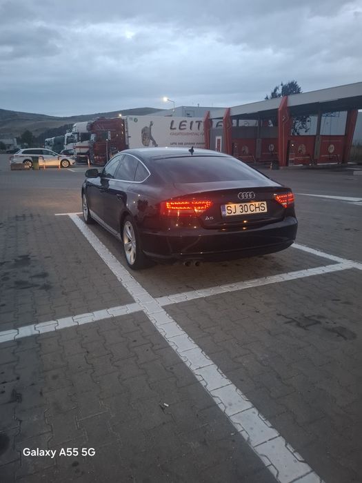 Vând Audi A5 2010