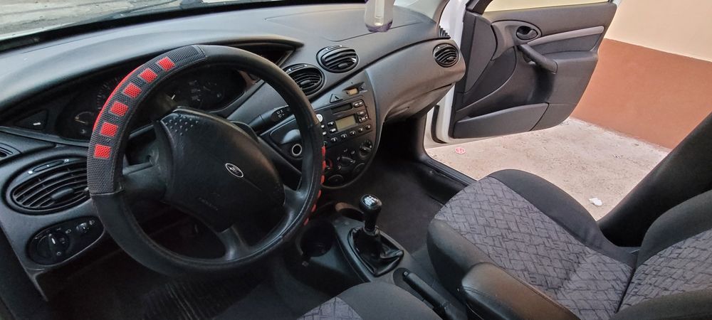 Vand ford focus motor 1.4 benzină