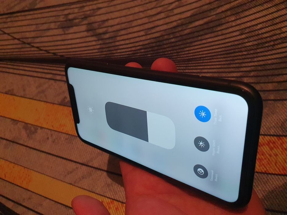 Айфон 11 в идеальном состоянии