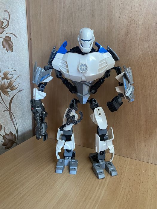 Лего Оригинал Бионикл и Фабрика Героев