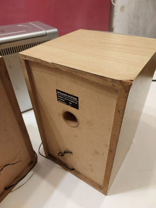 Sistem Sharp XL-MP2H, boxe, funcționează tape și radio. Citiți anunțul