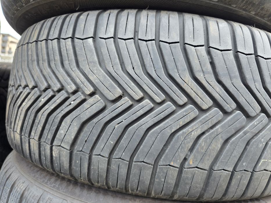 2бр Всесезонни гуми 205 45 17 - Michelin