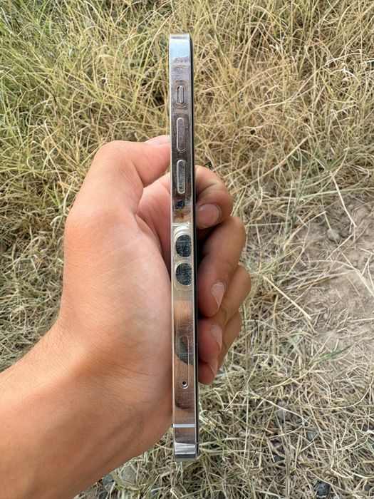 iPhone 12 pro sotiladi
