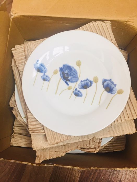 Сервиз фарфоровый