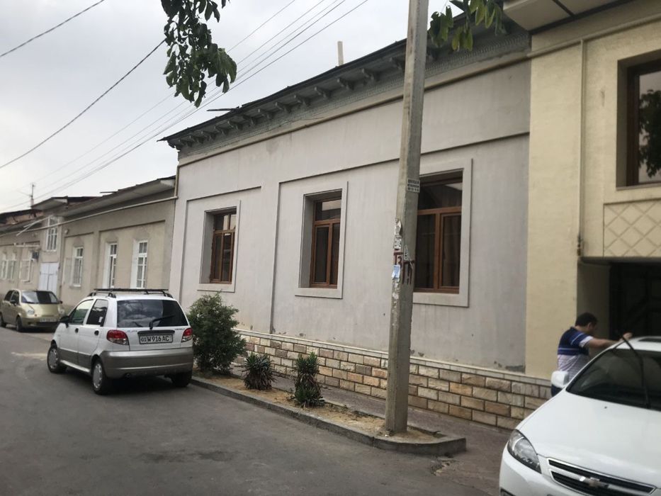 3,15 sotix 6xona  ona bola bolnitsiya lakatsiya juda zor tinch mahalla