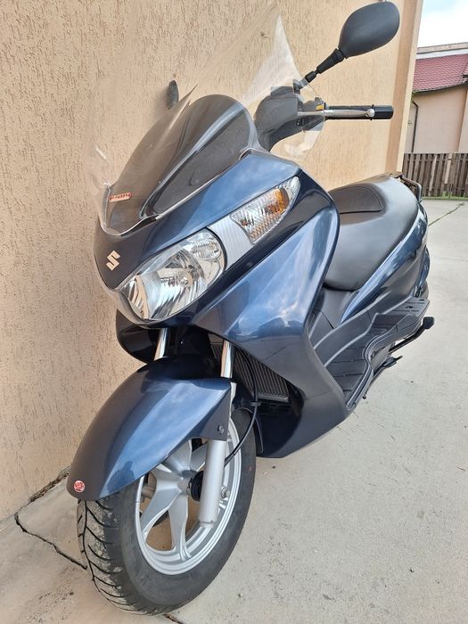 Scuter Suzuki Burgman 200