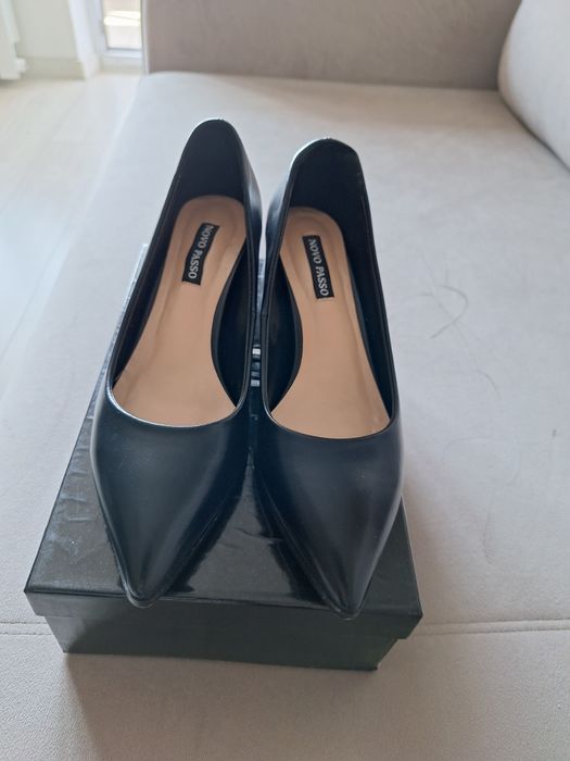 Срочно продам новые туфли