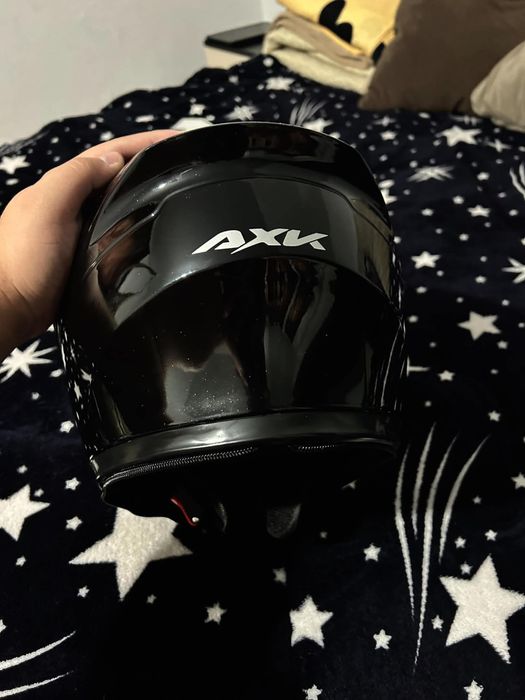 Vand casca de motor AXV noua cu cutie