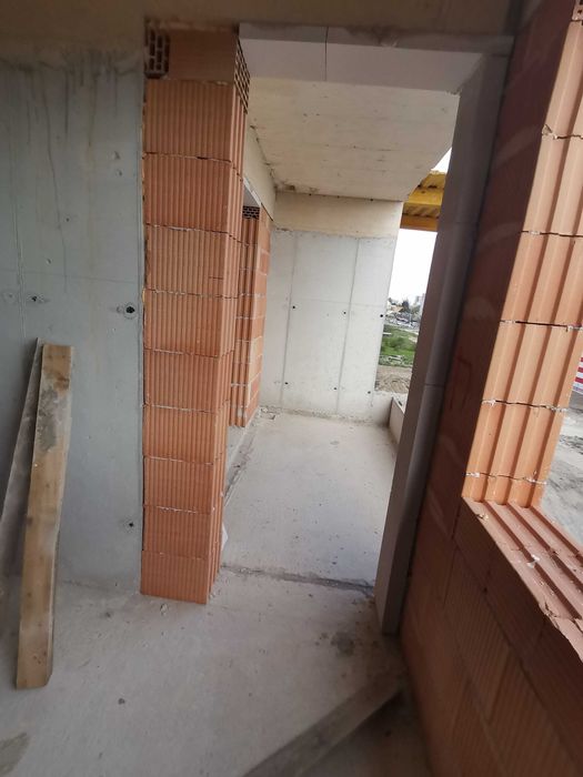 Продавам тристаен апартамент в гр. Варна.