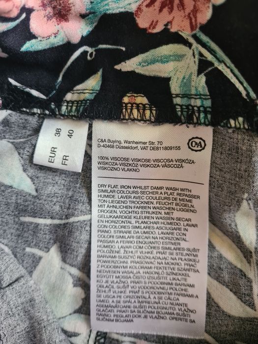 Pantaloni scurti C&A marimea 38