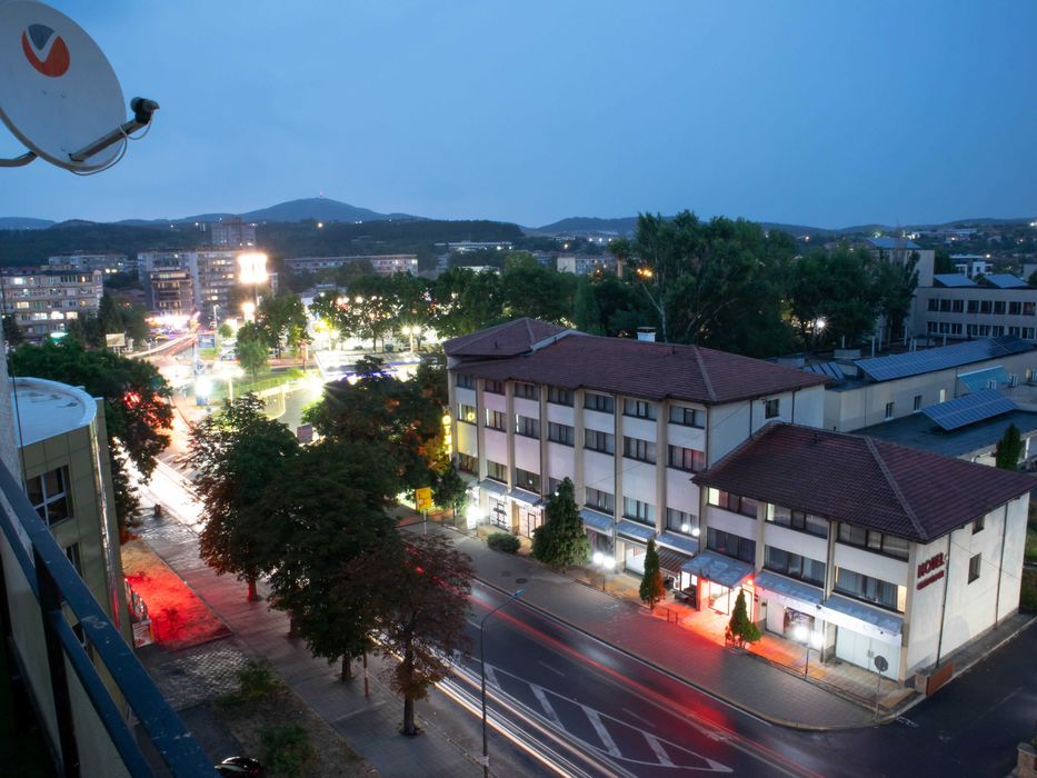 Под-наем, апартамент с Хотелско Изживяване до Автогарата в Кърджали