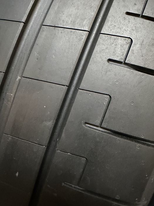 325/30/23 & 285/35/23 Pirelli dot26