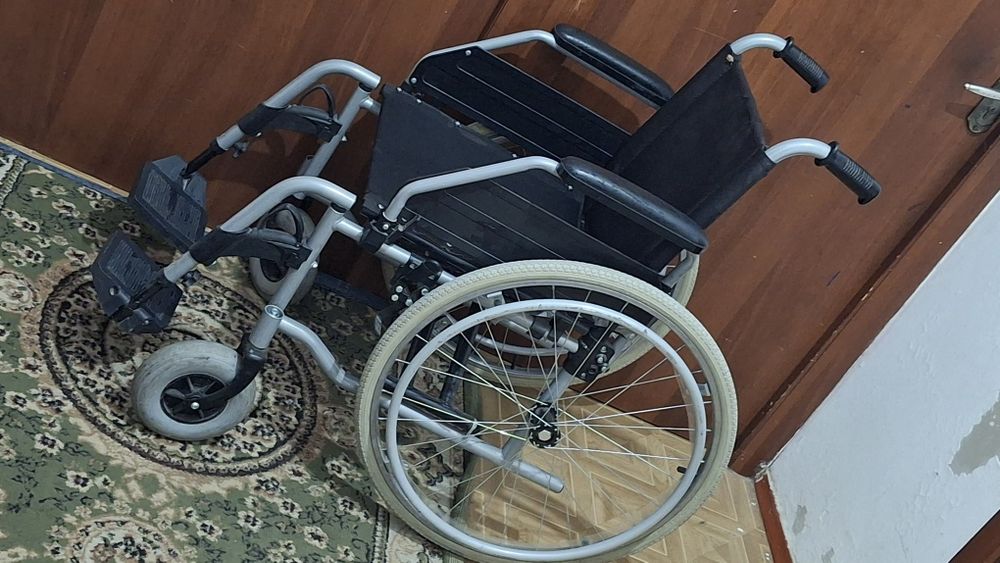 Инвалидная коляска