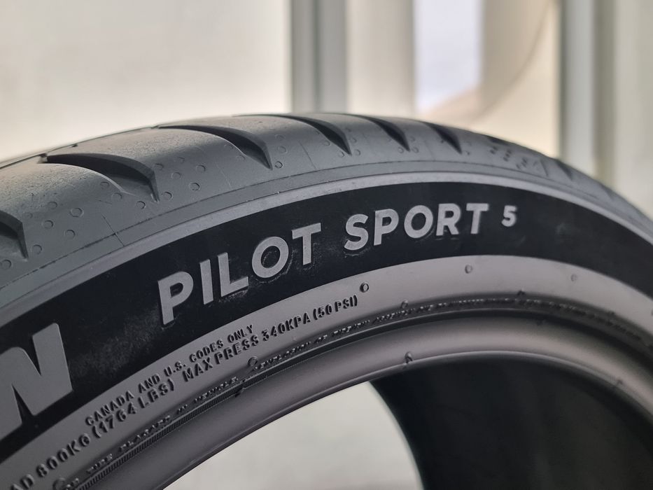 275/35/19 Michelin 2Броя: 150€ 6мм