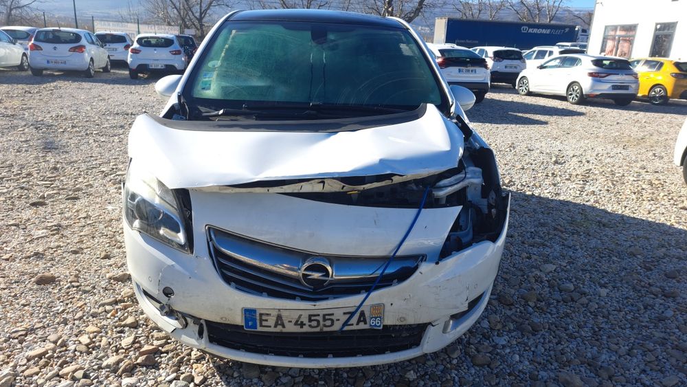 Opel Meriva 1.6CDTI 2016г за части