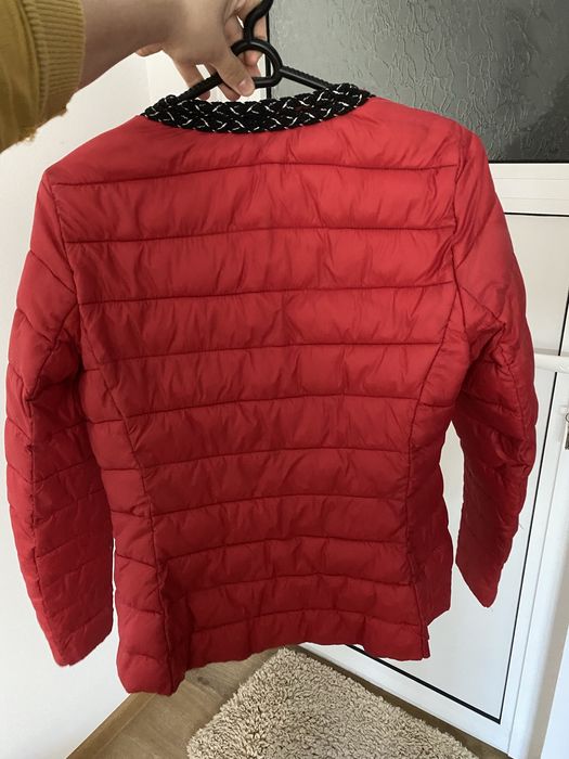 Червено дамско яке