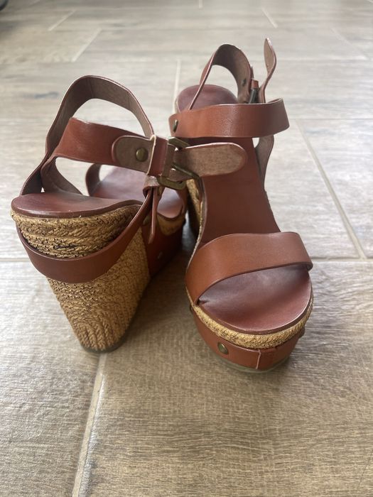 Сандали на платформа - 36 номер