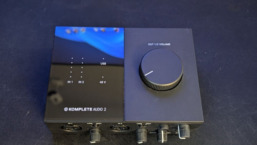 Звуковая карта komplete audio 2