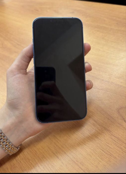 iPhone 13 срочно б/у